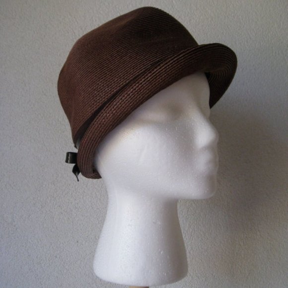Vintage l 50s 22 Sears Millinery Brown Woven Patent Leather Bow Chic Derby Hat - Picture 2 of 7